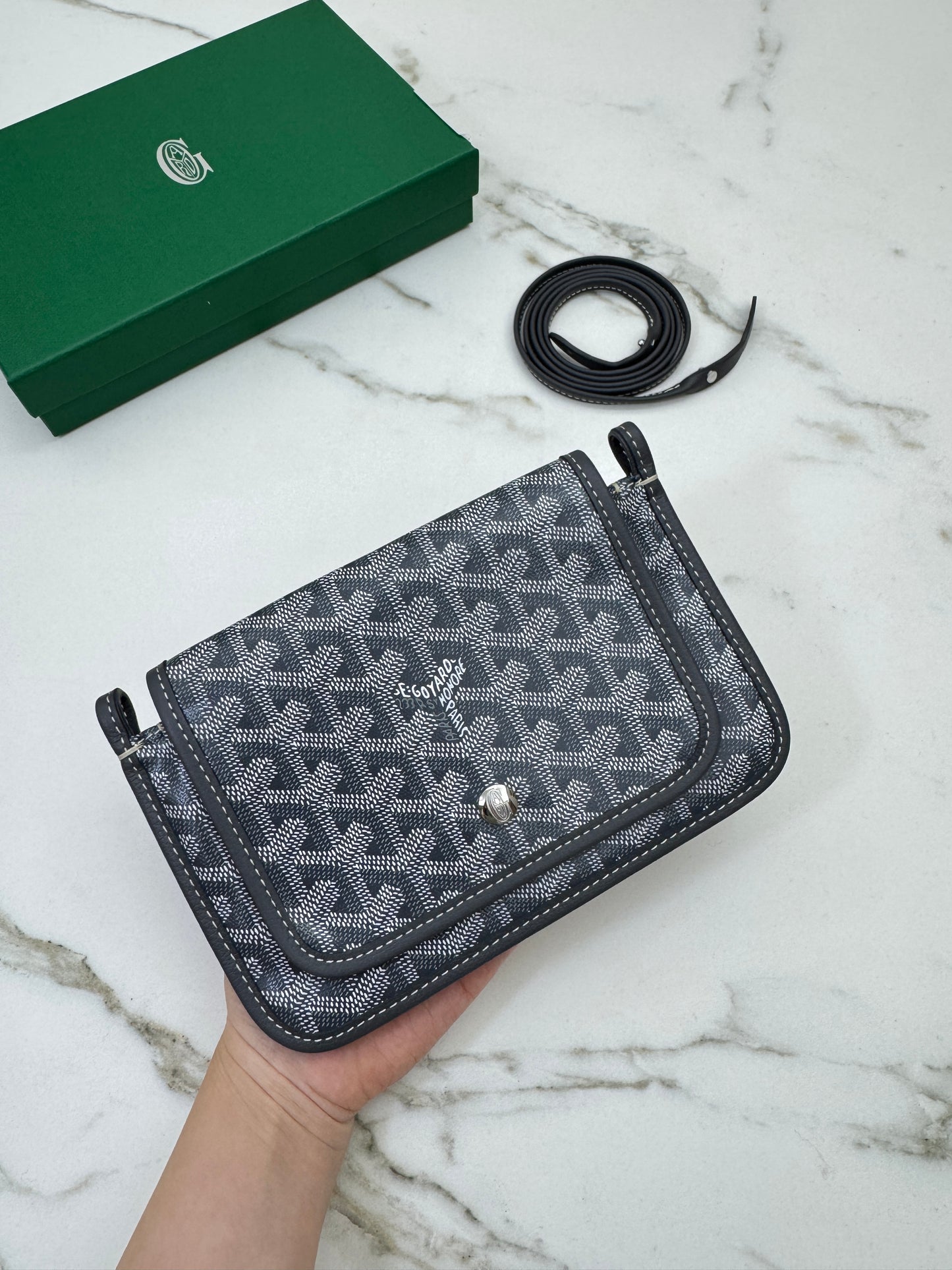 GOYARD Plumet 灰色