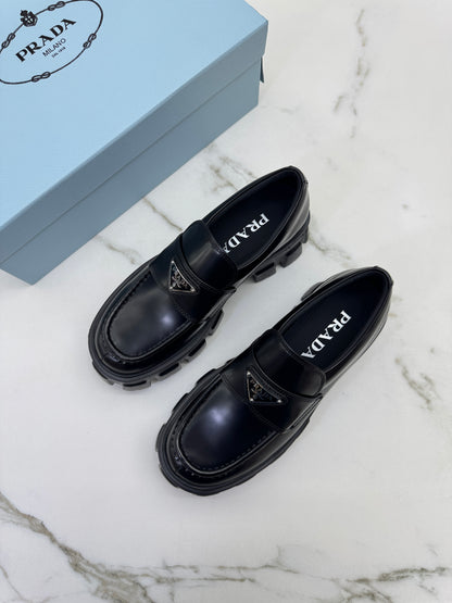 PRADA Loafers 齒輪底 Super Light