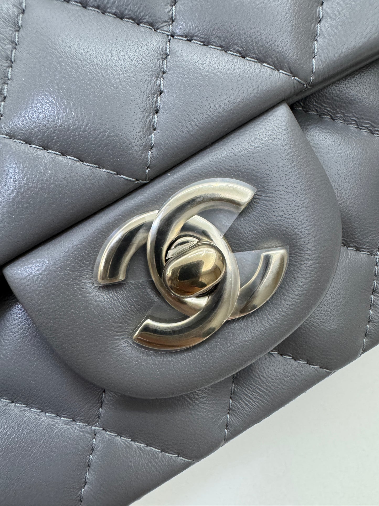 CHANEL Mini CF 深灰色羊皮淺金扣