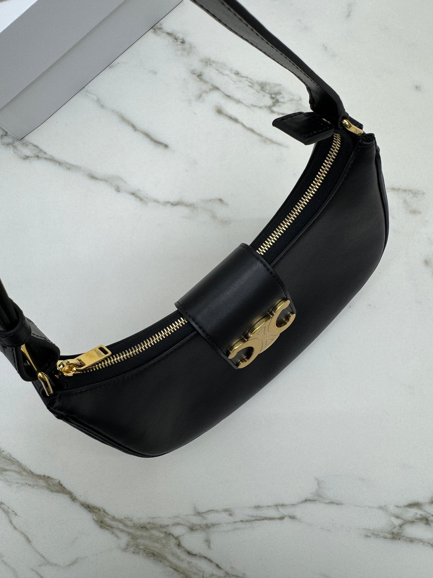 CELINE Ava Triomphe Hobo
