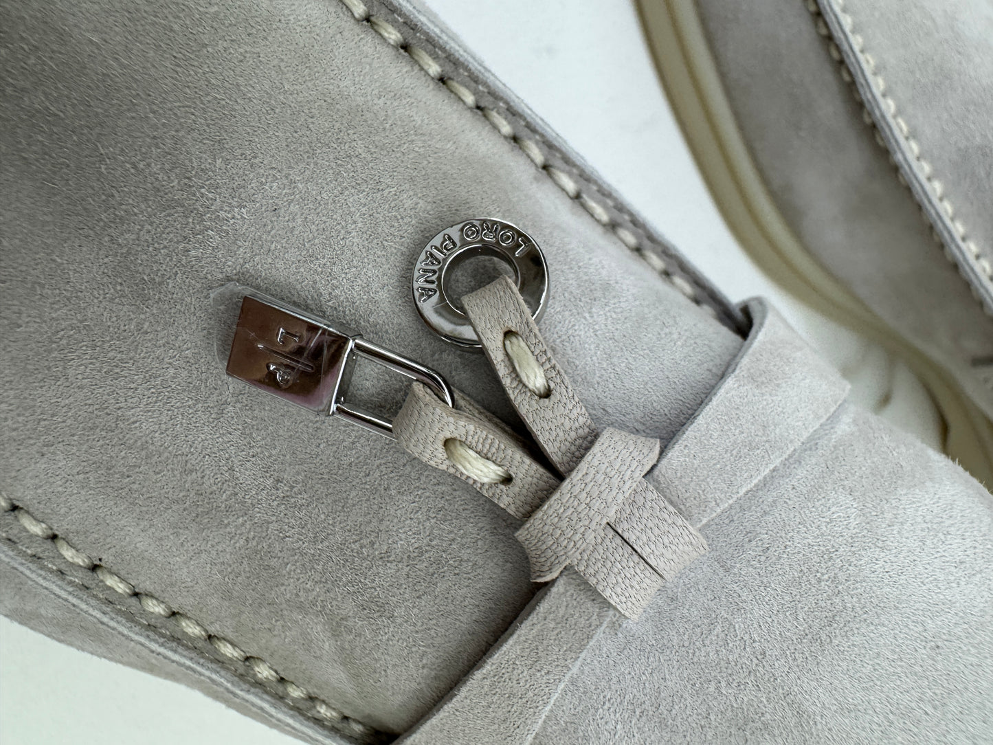 LORO PIANA Summer Walk Loafer 珍珠灰