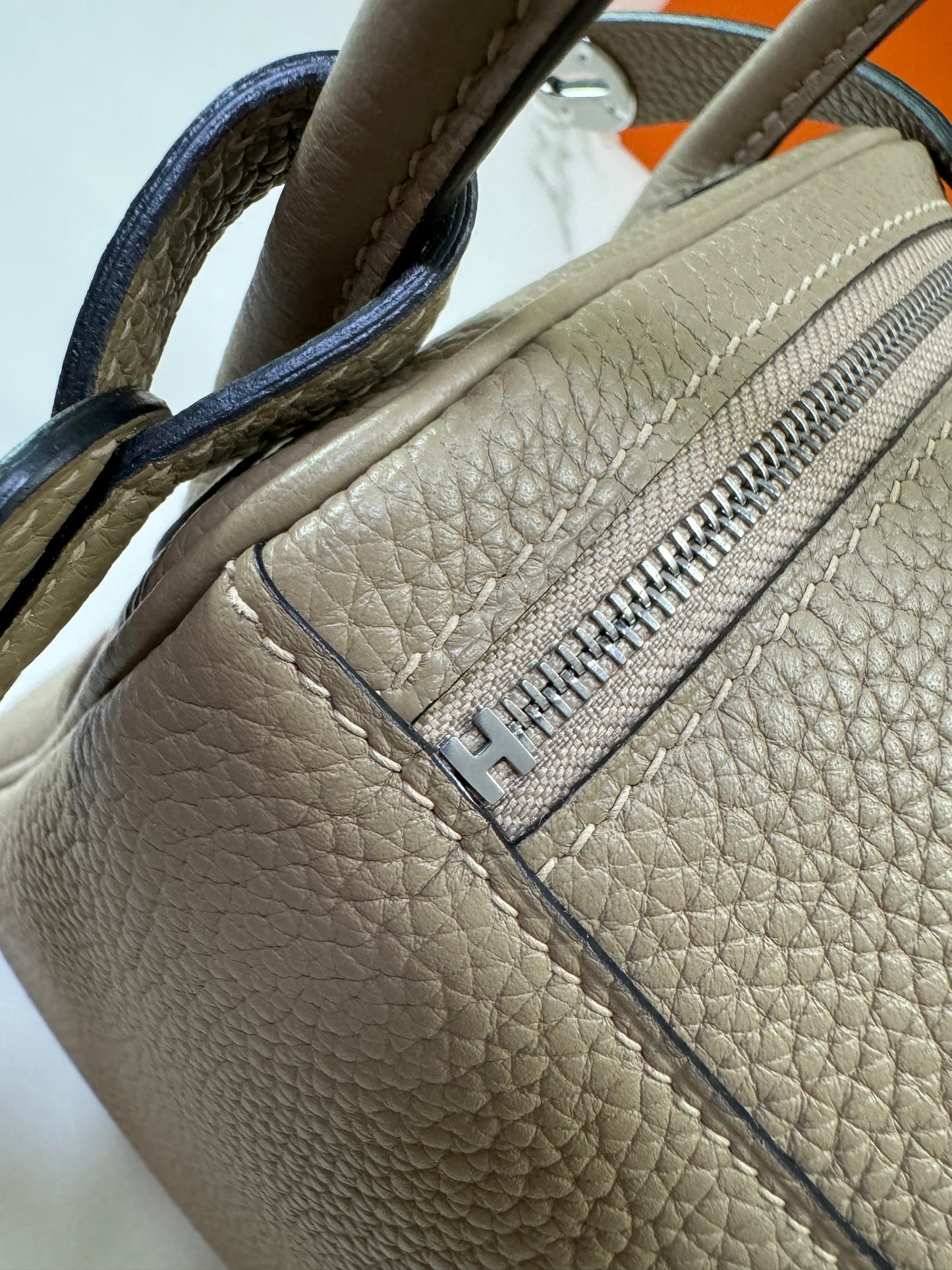 HERMES Lindy26 馬爾法米 銀扣 TC