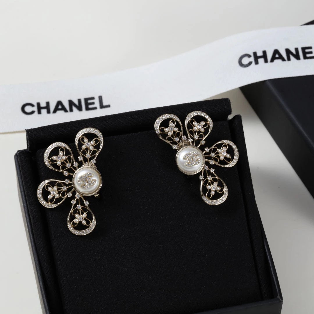 CHANEL 耳夾款