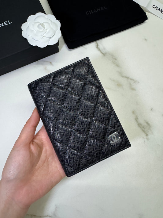 CHANEL Passport Holder 黑銀牛 Caviar