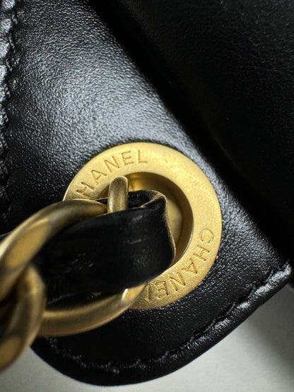 CHANEL 22 Backpack 黑金