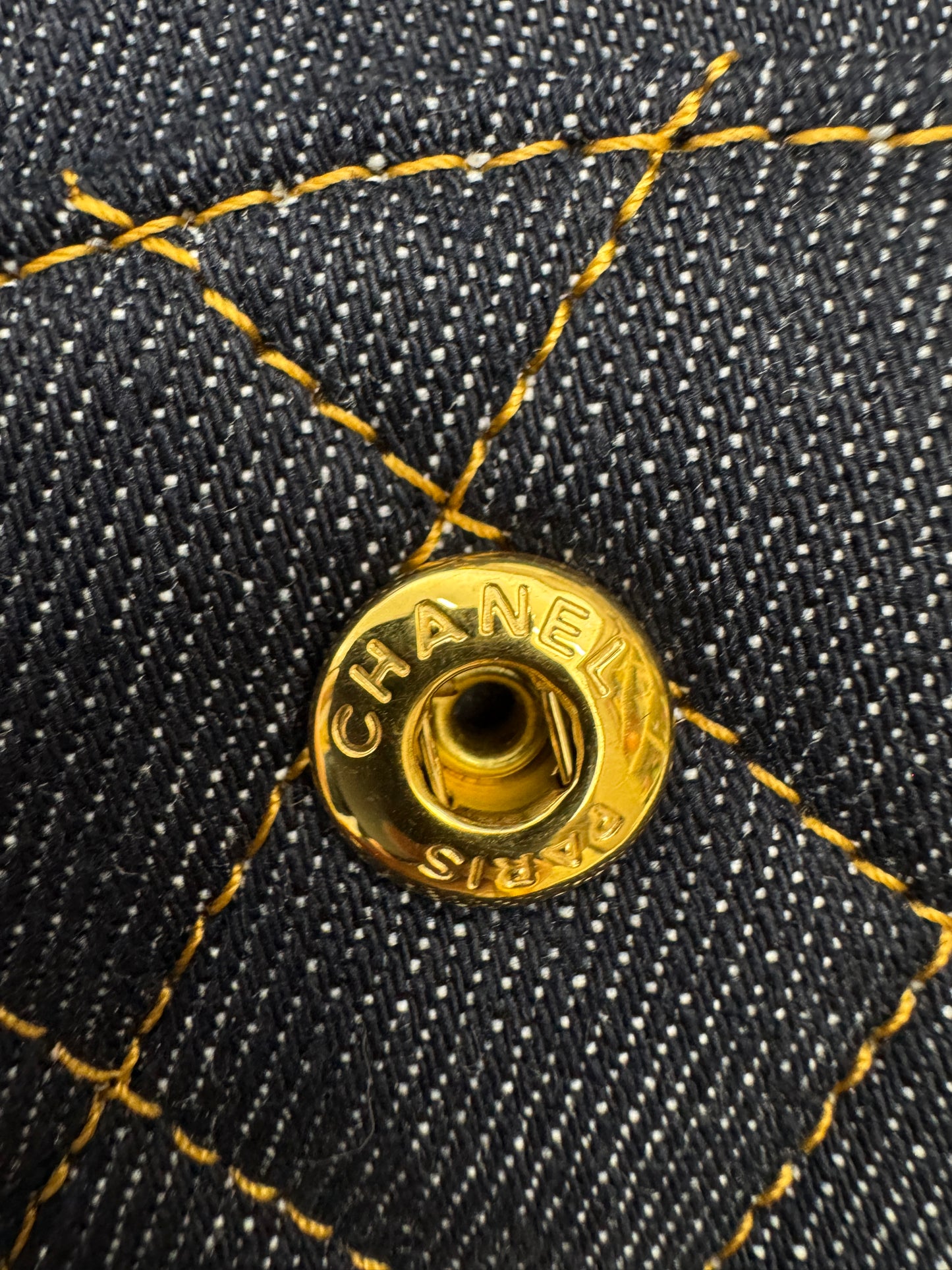 CHANEL 26P深藍牛仔 CF25 Medium
