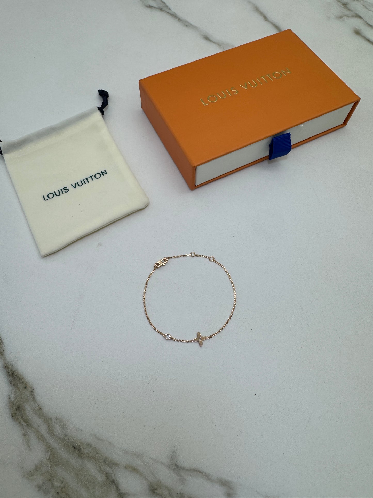 LV 小花拼單鑽玫瑰金手鏈
