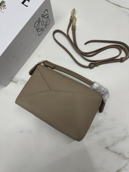 LOEWE Mini Puzzle 沙色 Sand