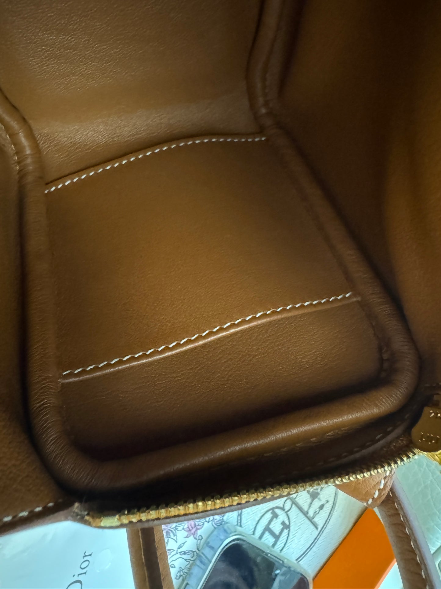 HERMES Mini Lindy 金棕金扣 Gold TC GHD