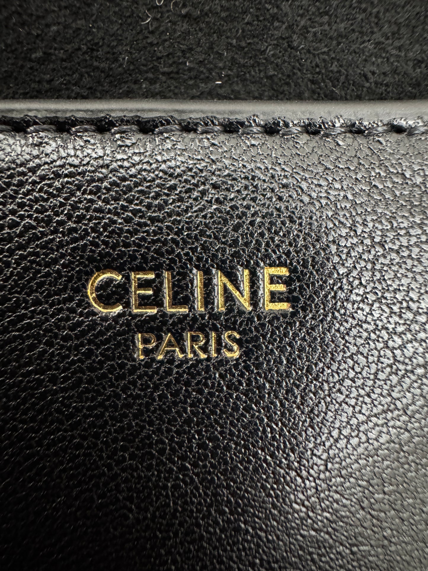 CELINE Soft Triomphe Half Moon 黑色