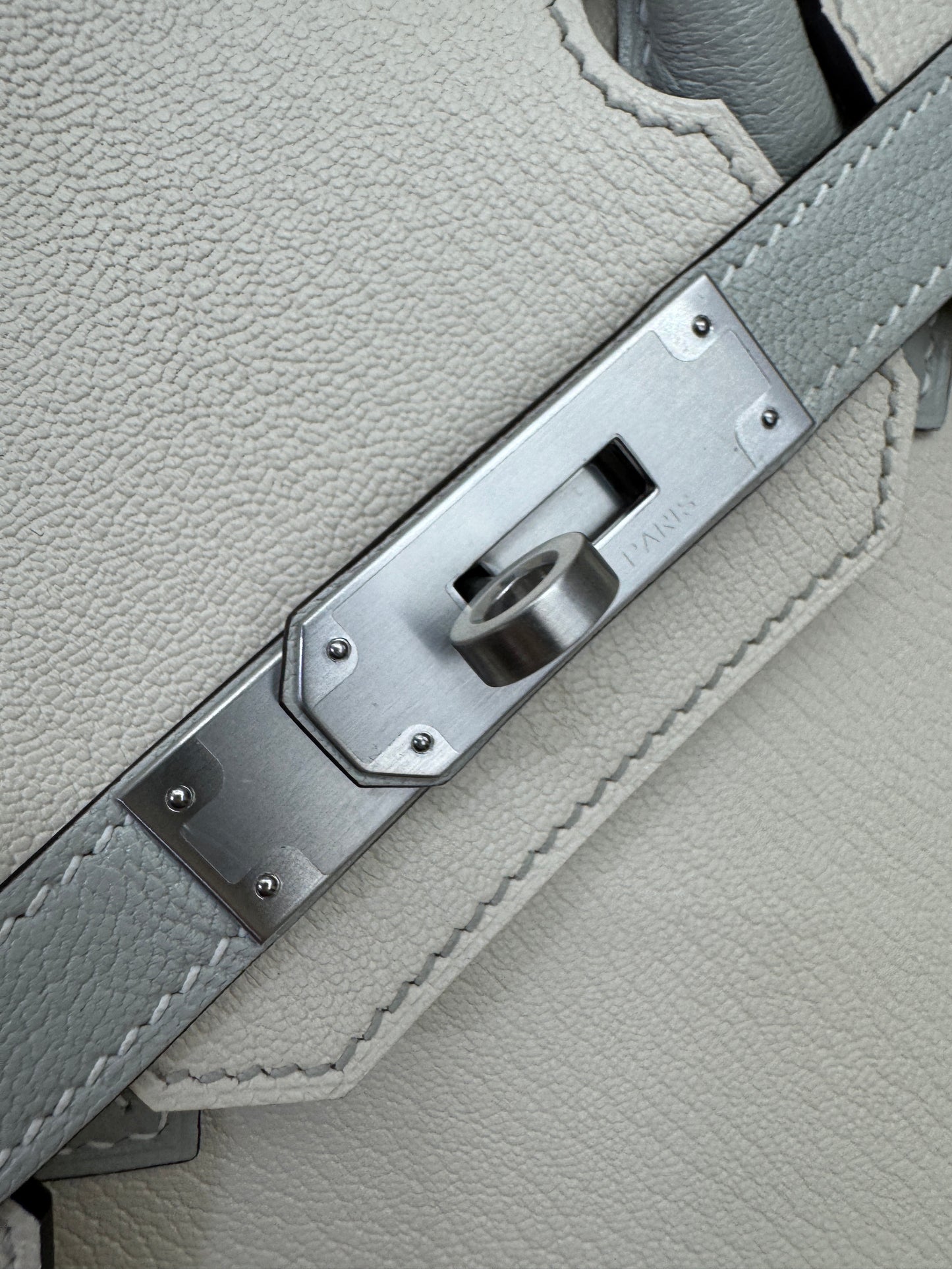 HERMES Birkin 30 SO 珍珠灰拼奶昔白山羊皮 拉絲銀扣 Chevre Mysore Gris Pearl x Craie
