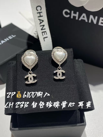 CHANEL 耳夾款
