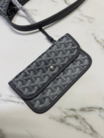GOYARD 灰色Hobo 紅色小愛心