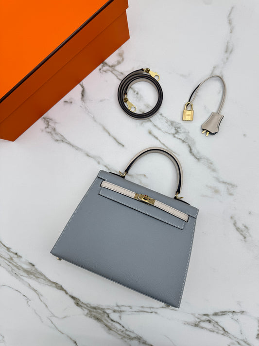 HERMES Kelly 25 冰川藍拼奶昔白 Epsom 香檳金扣 8U Bleu Glacier/ 10 Craie PBHW