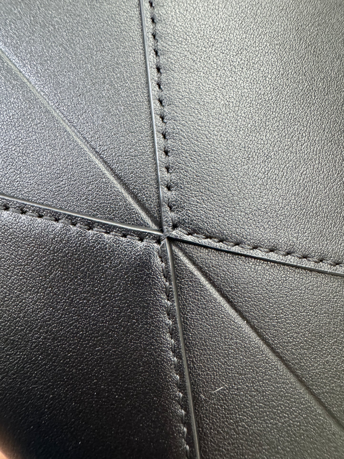 LOEWE Puzzle Fold Pouch Black