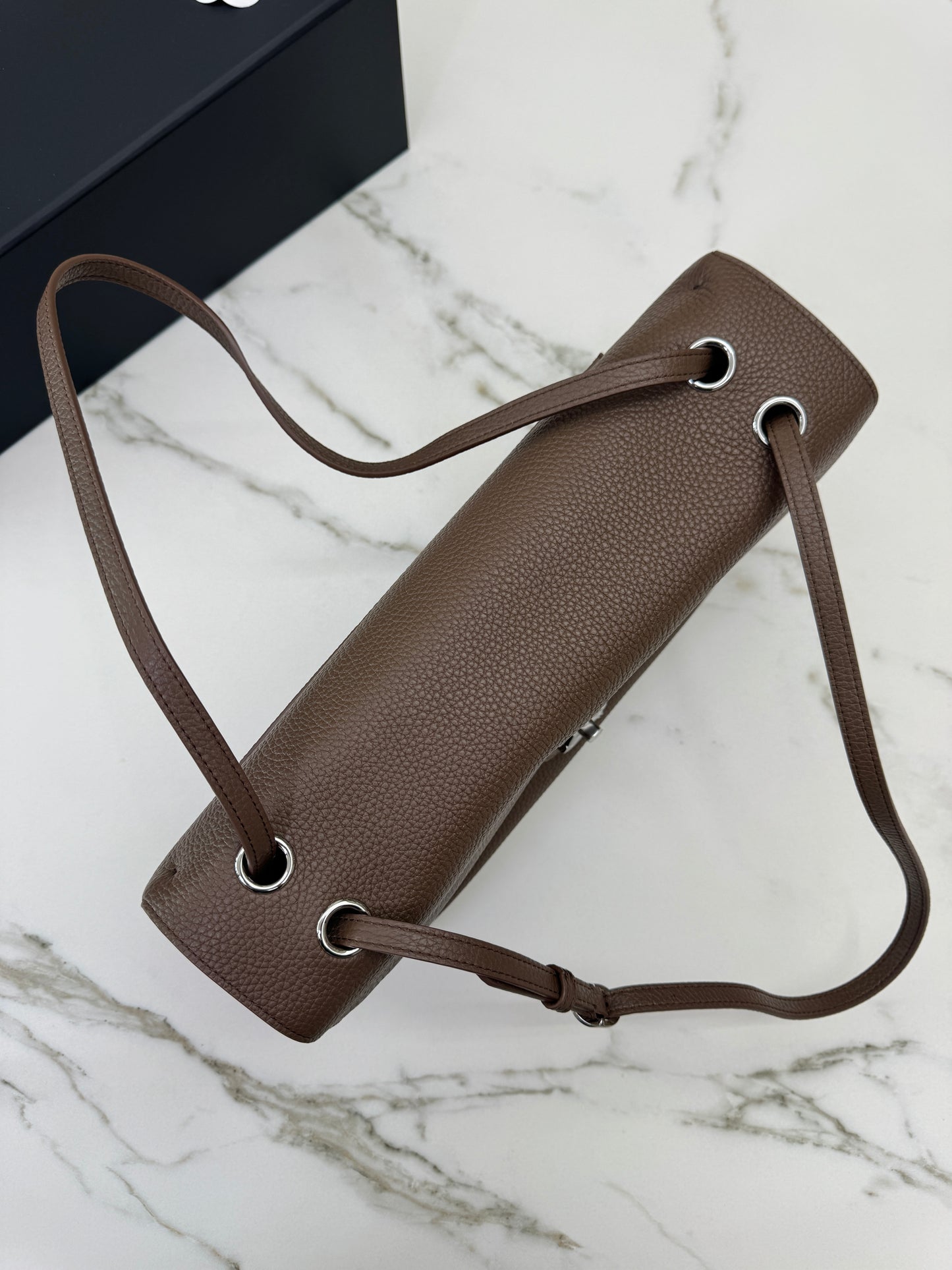 CHANEL Maxi Flap Small 32cm 大象灰/ 深卡其色 Dark Khaki