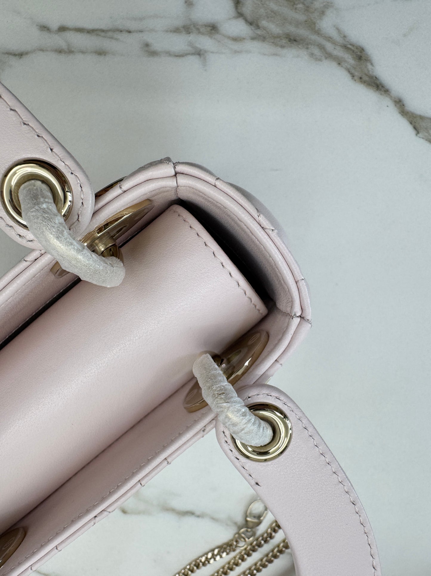 DIOR Mini Lady Dior 羊皮三格 淡粉色