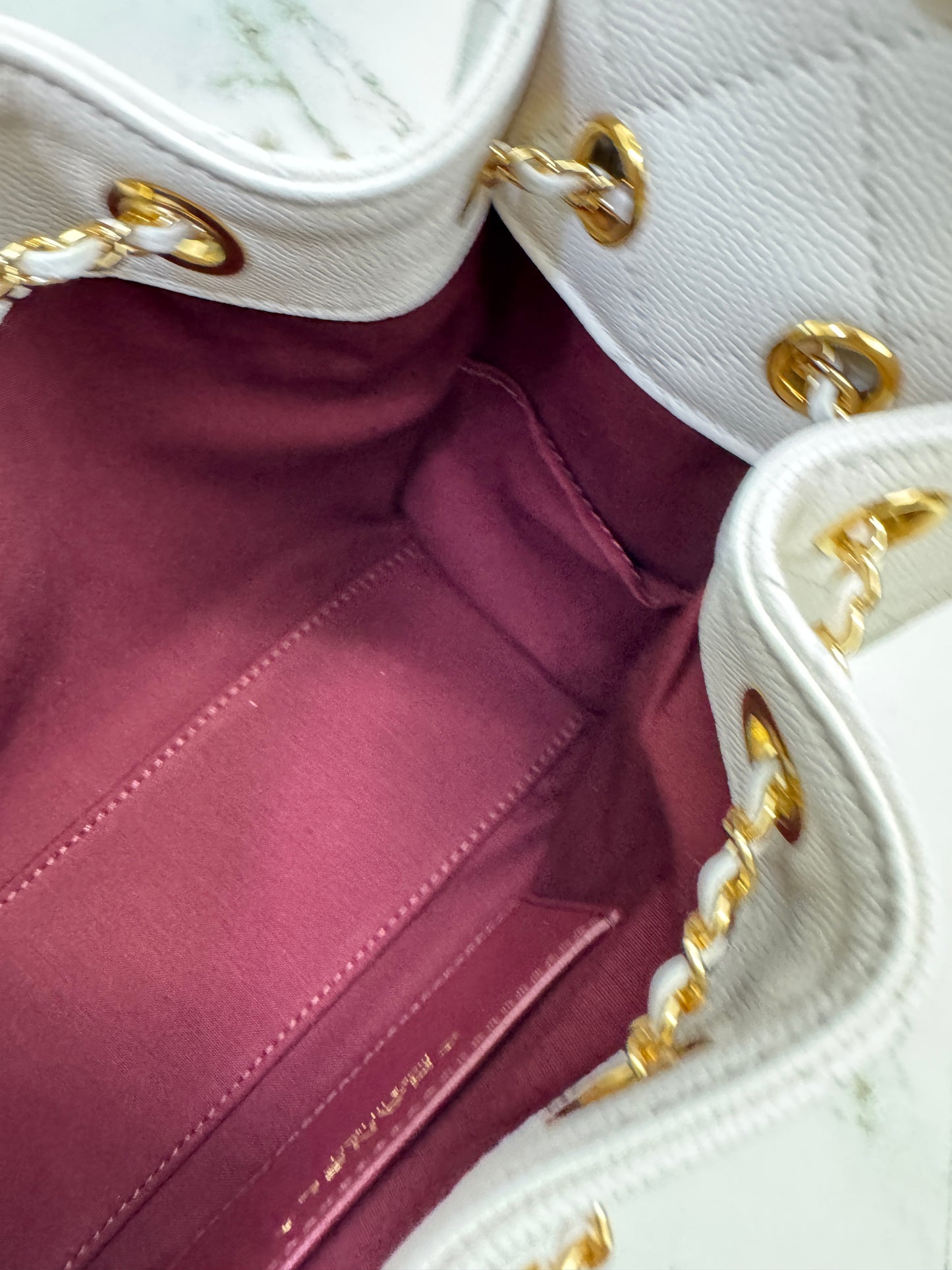 CHANEL Mini 25Bag 白色亮金扣