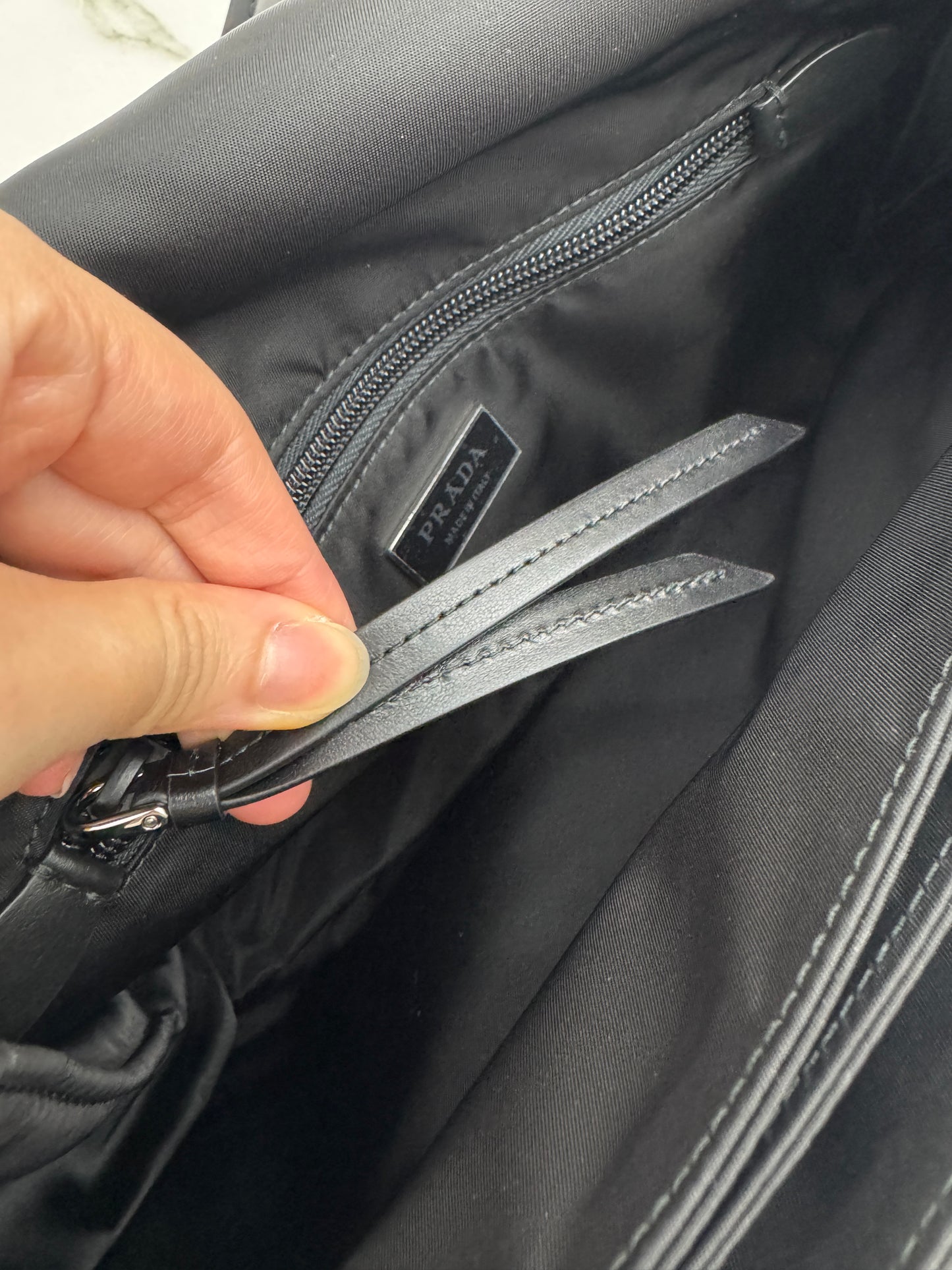 PRADA Cini 郵差包黑色 Medium