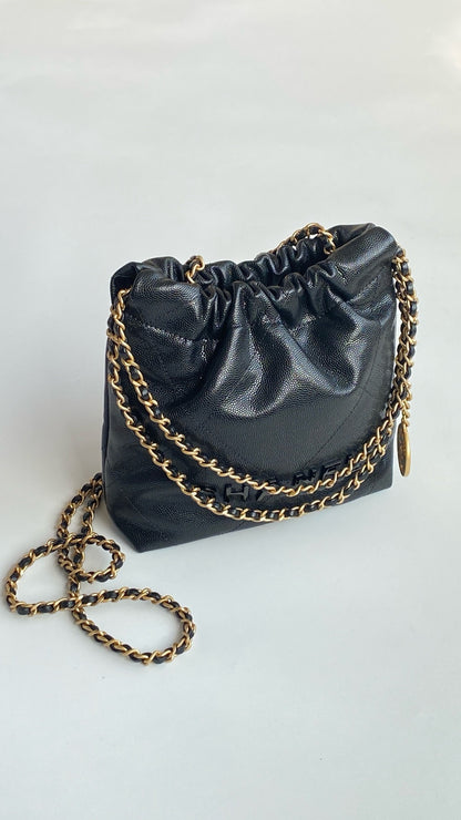 CHANEL Mini 22 Bag 荔枝牛皮