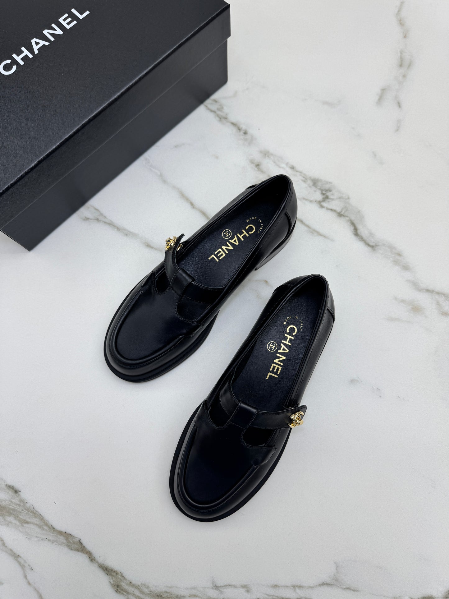 CHANEL 25K T字厚底樂福鞋