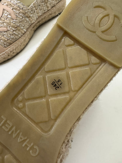 CHANEL 淺杏色軟呢漁夫鞋