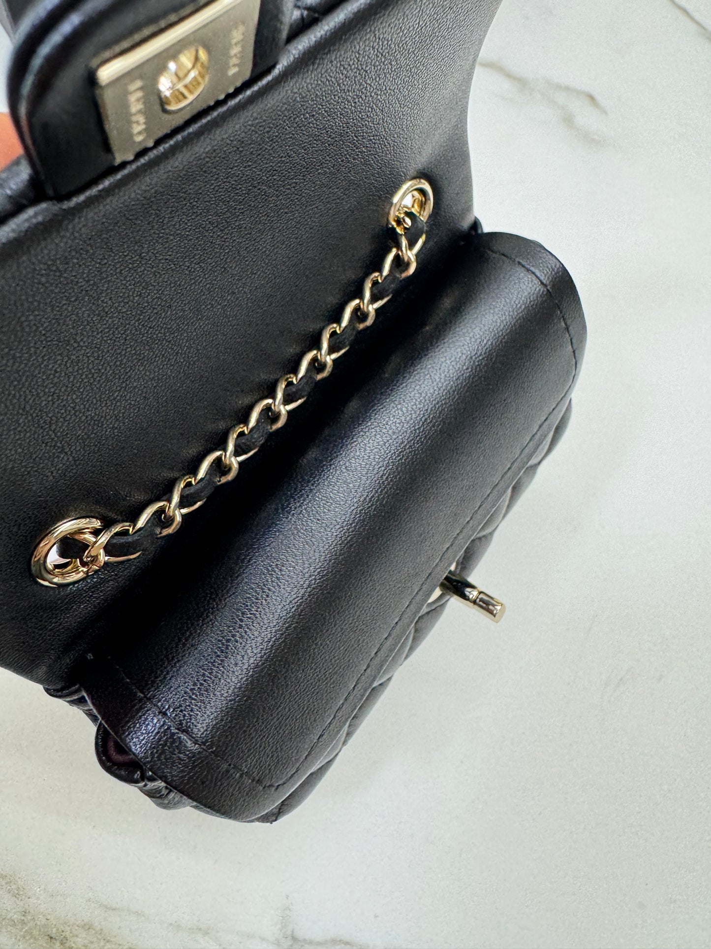 CHANEL 迷你CF包掛 黑色