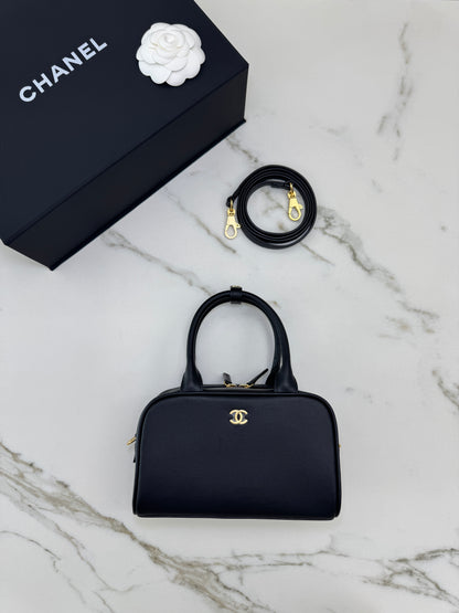 CHANEL 26A Mini 保齡球包 黑色