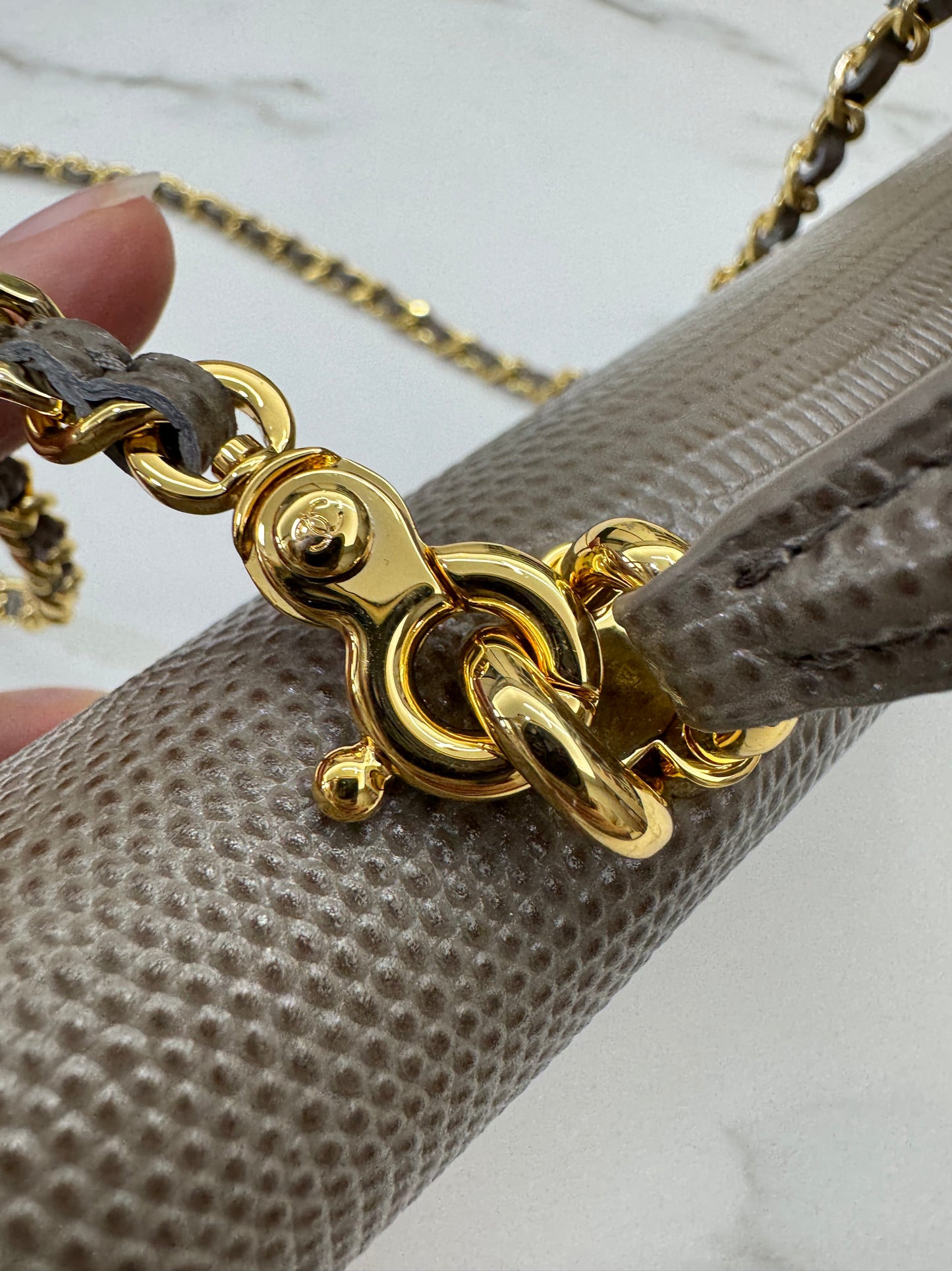 CHANEL 26A 蜥蜴壓紋 灰色Clutch
