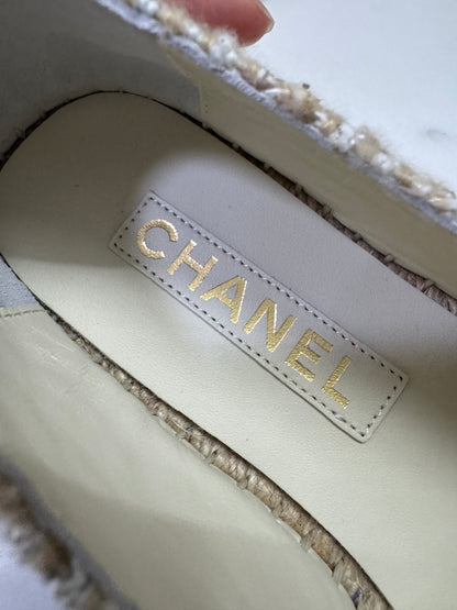 CHANEL 淺杏色軟呢漁夫鞋