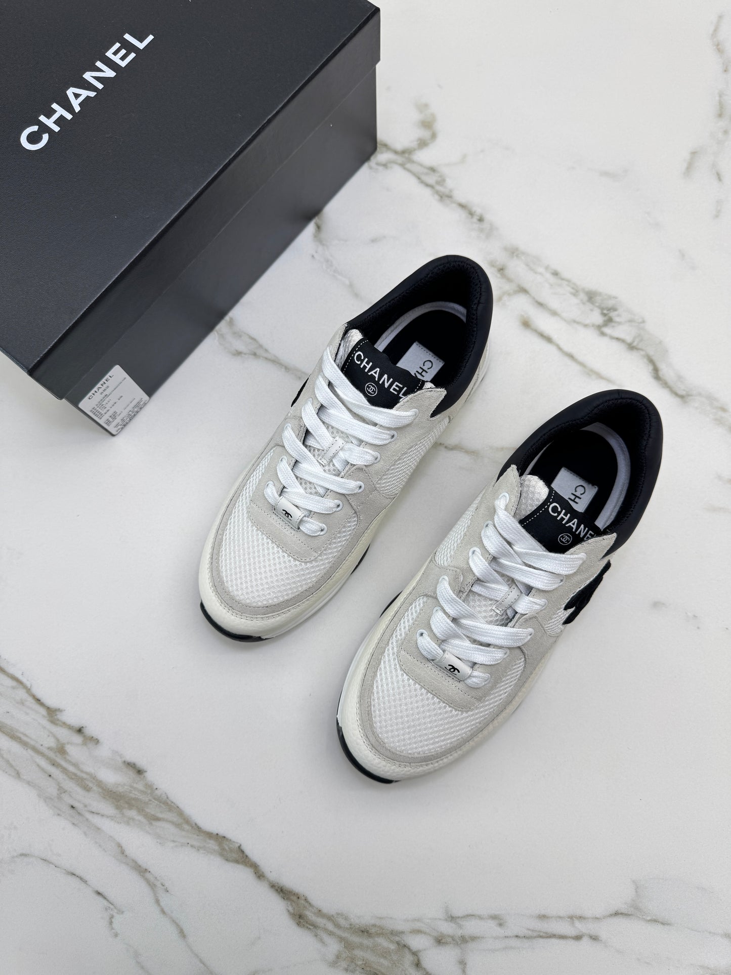 CHANEL 熊貓運動鞋