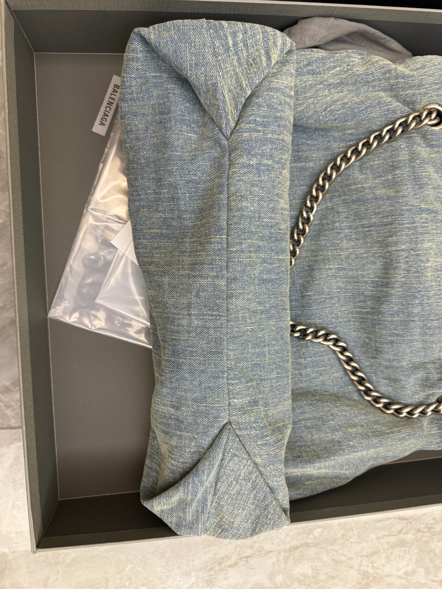 BALENCIAGA CRUSH 牛仔垃圾袋 Medium