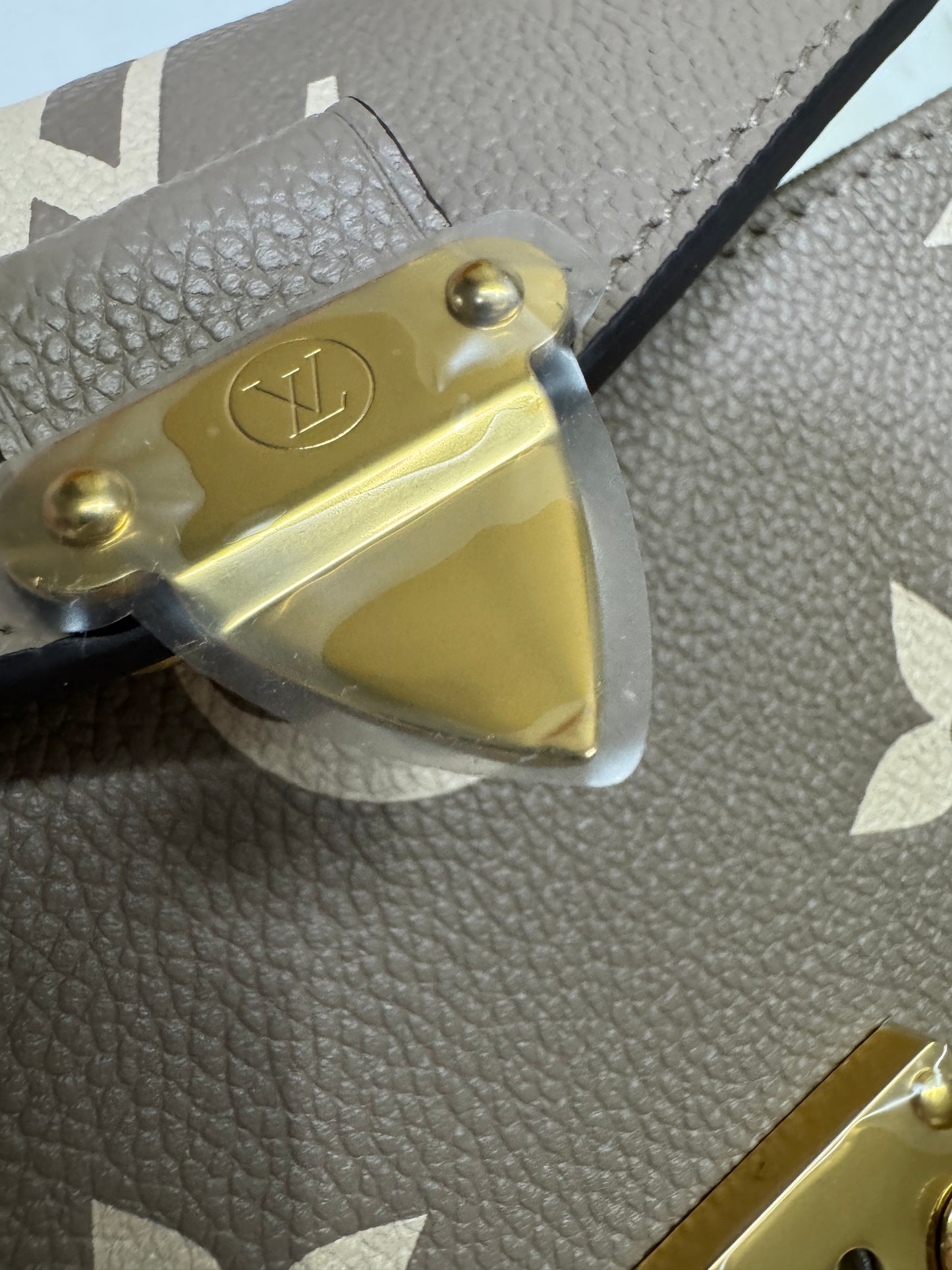 LV Pochette Metis 大象灰