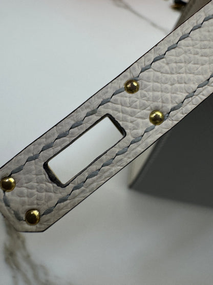 HERMES Kelly 25 冰川藍拼奶昔白 Epsom 香檳金扣 8U Bleu Glacier/ 10 Craie PBHW