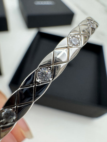 CHANEL Coco Crush Bracelets White Gold