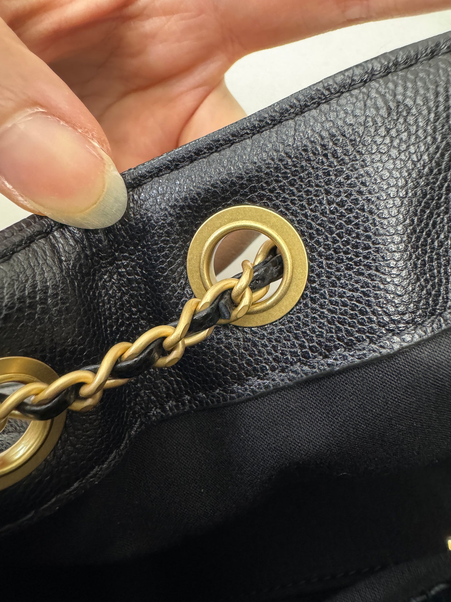 CHANEL Mini 25 Bag 黑色荔枝皮 金扣 Caviar Calfskin GHW