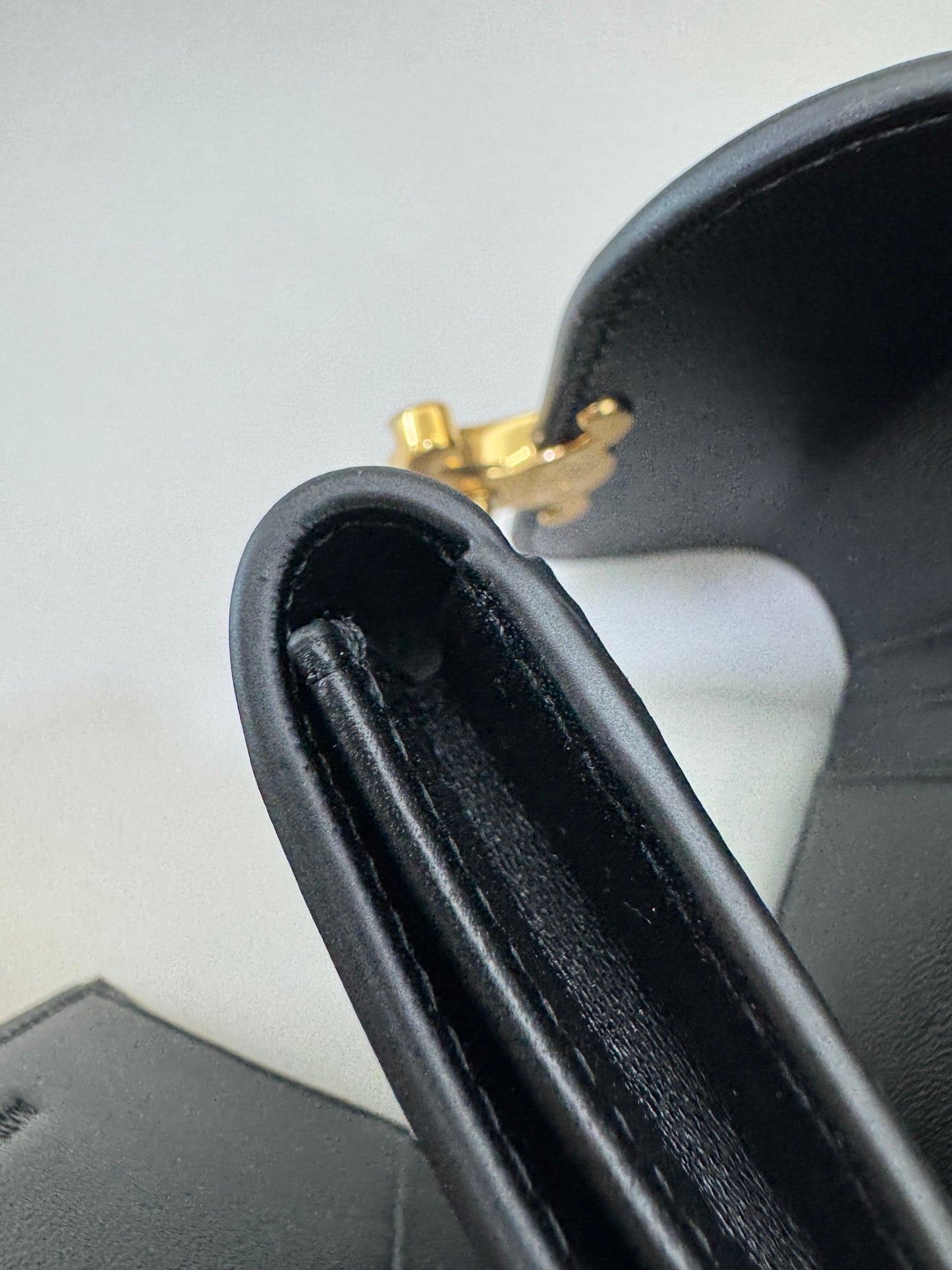 CELINE Wallet 凱旋門金扣Box皮