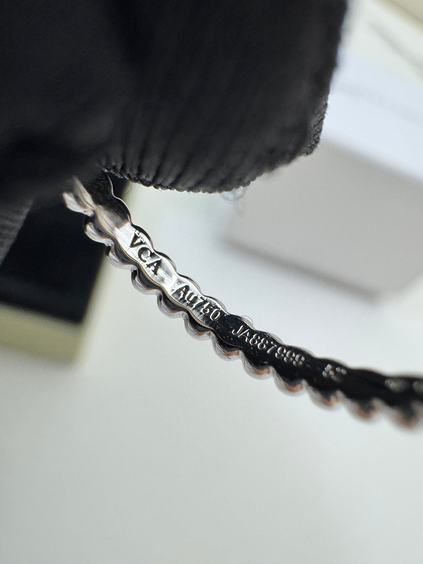 VCA Perlee Ring