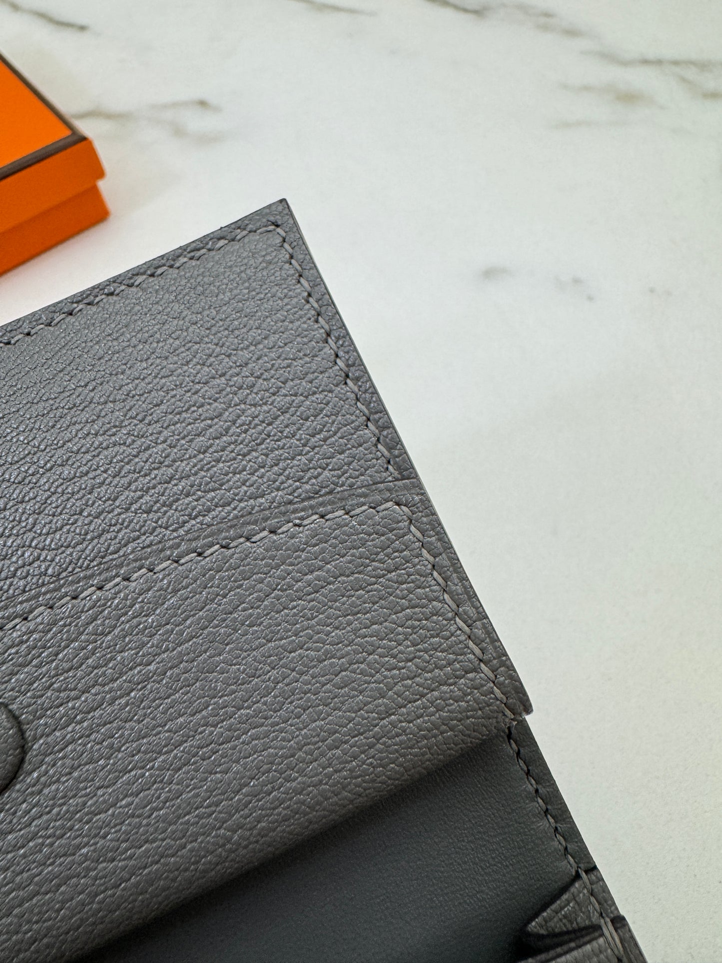 HERMES Bearn Mini Wallet 積雨雲灰山羊皮 金扣 Gris Meyer GHW