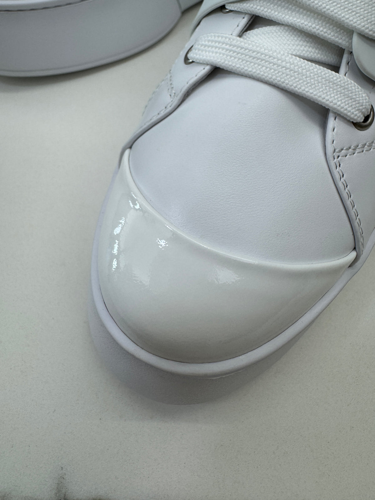 RV Viv’ Skate 厚底鑽扣小白鞋