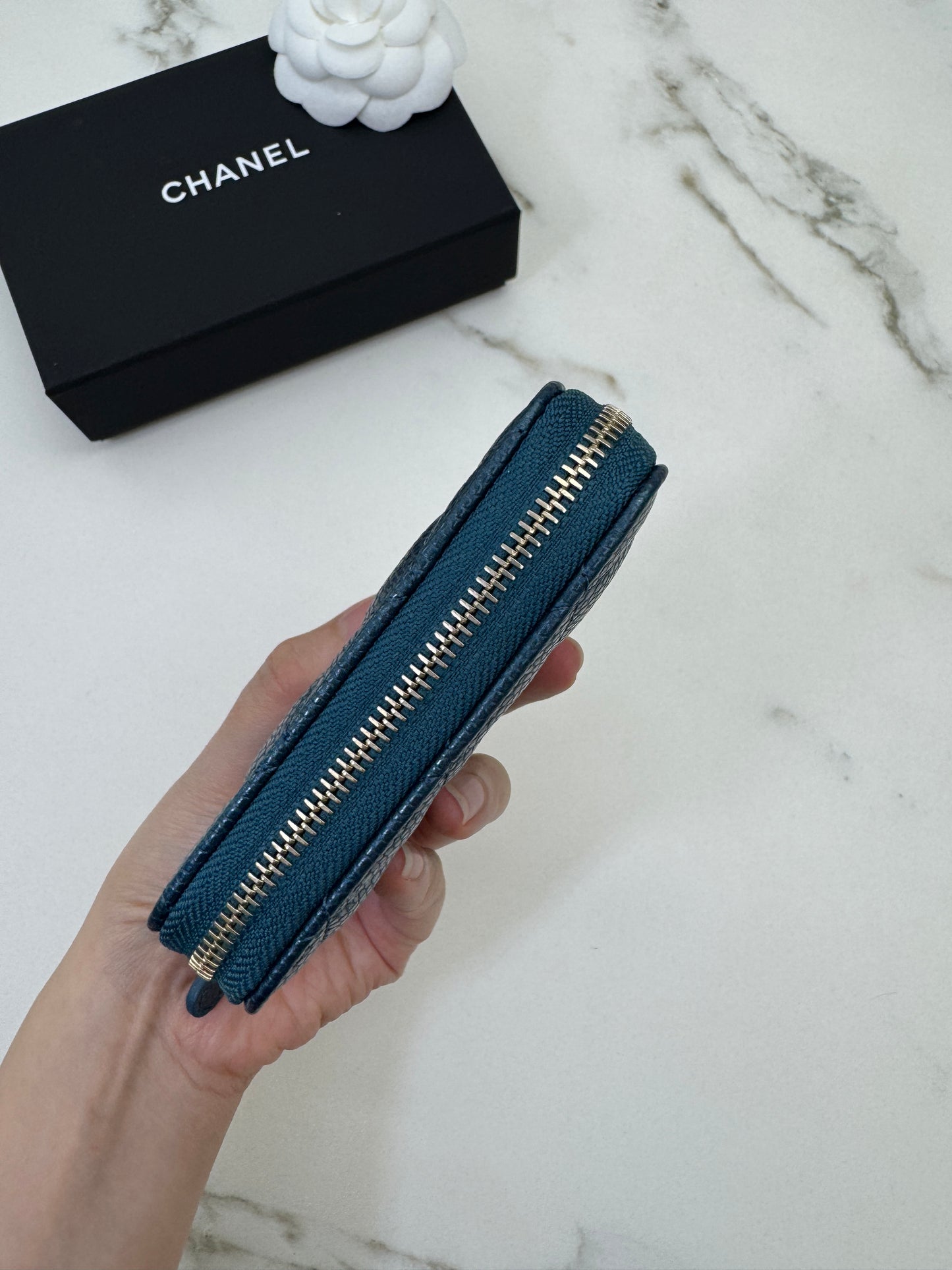 CHANEL 18S珠光藍 拉鏈零錢包 Iridescent Blue Coin Purse【Limited Edition】