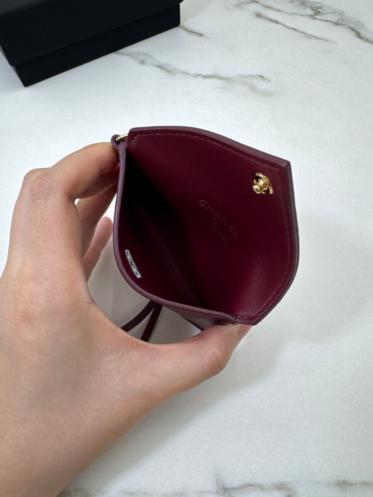 CHANEL 26X 信封卡包包掛 酒紅