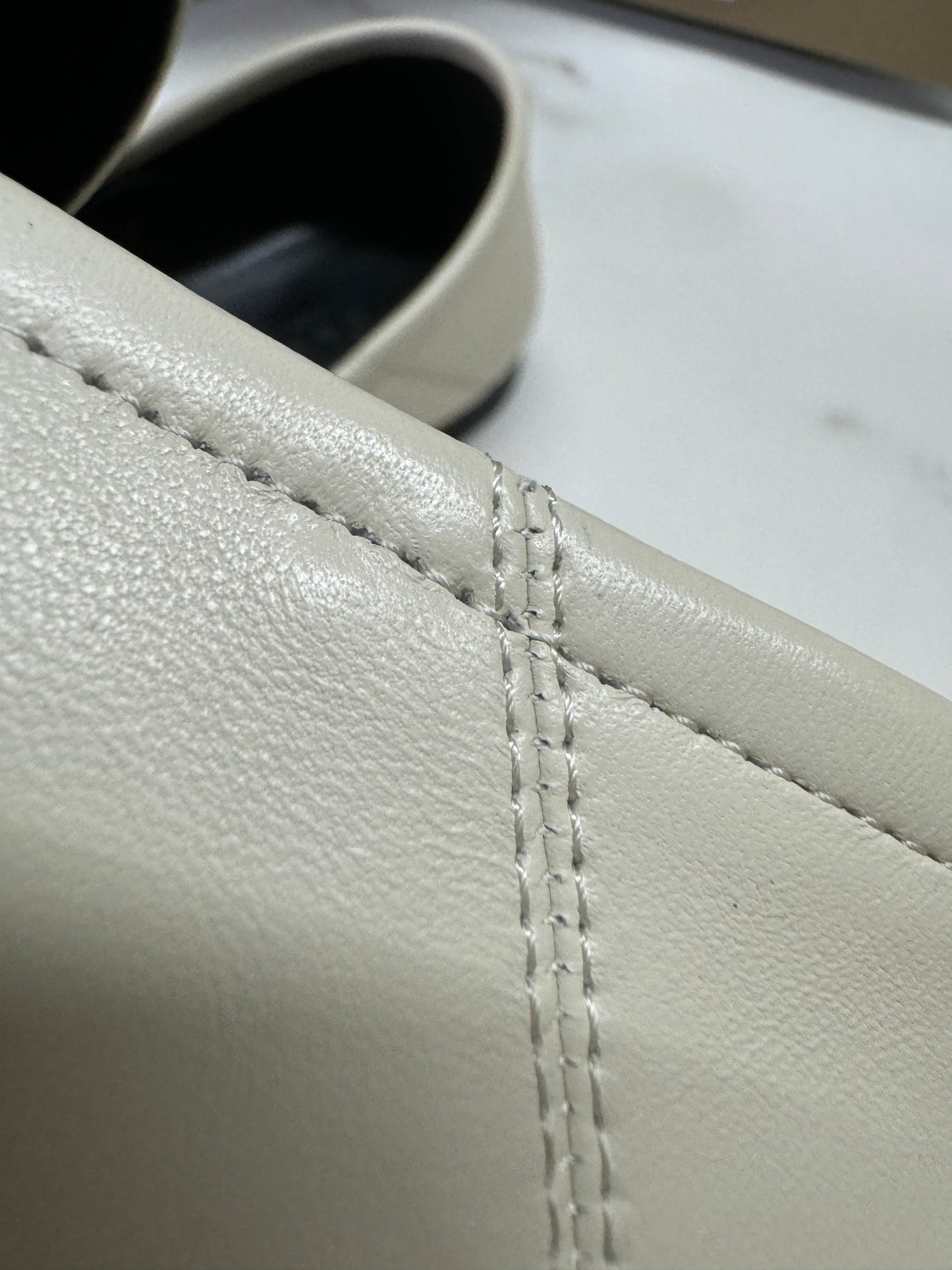 GUCCI Loafers 踩跟樂福鞋 奶白色