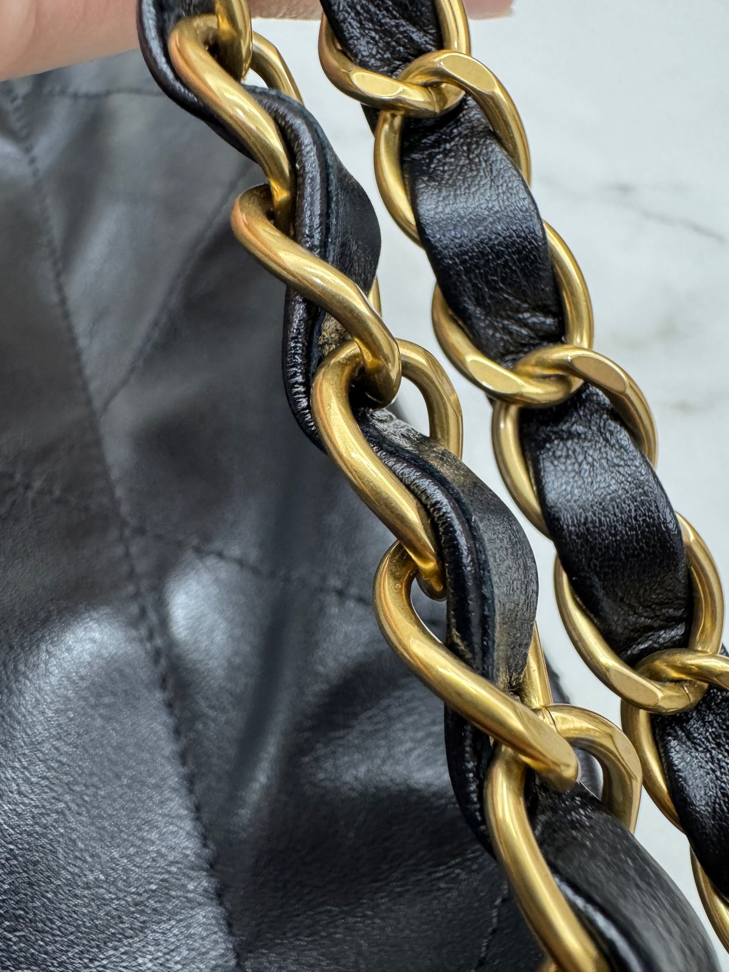 CHANEL 22Bag Medium 黑金