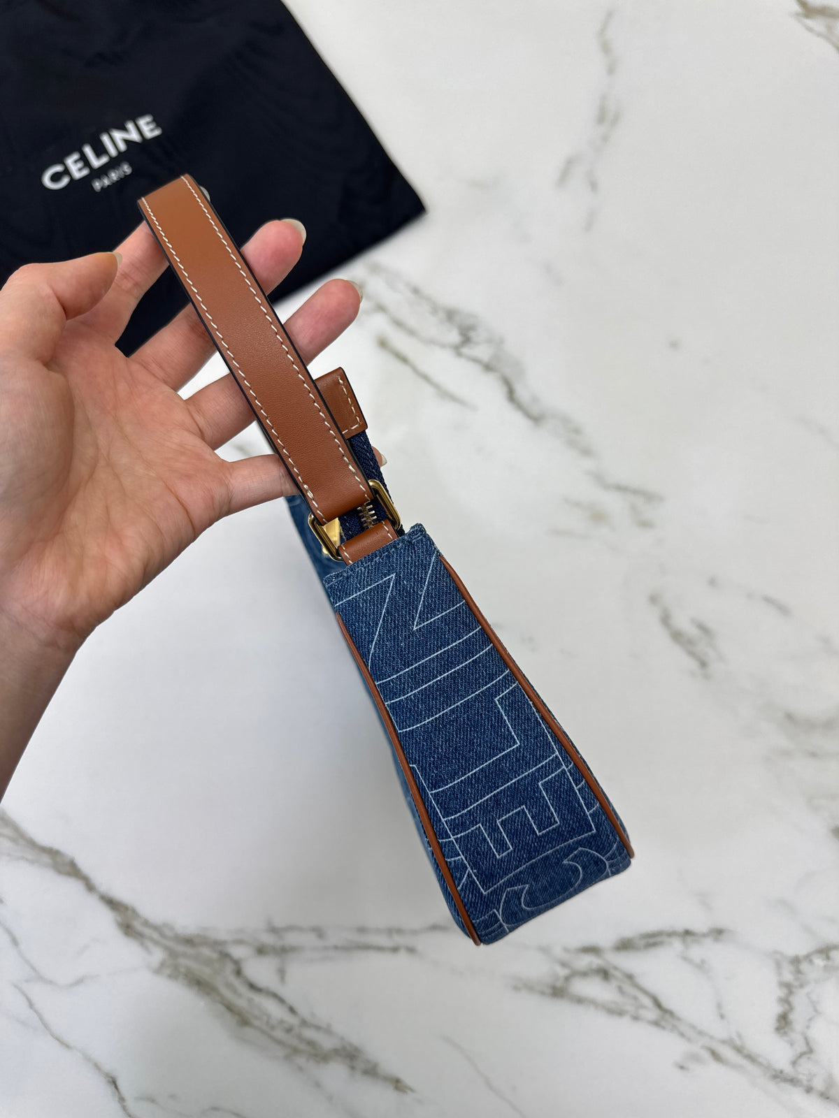CELINE Ava Hobo 牛仔