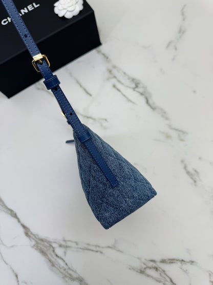CHANEL 26A 洗水牛仔飯盒包