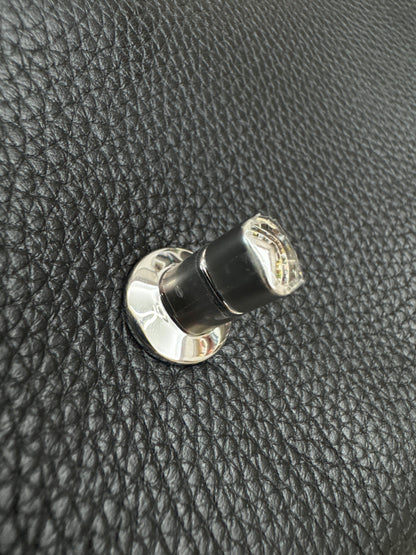 CHANEL 26S Maxi Flap Bag 黑銀小號（32cm)