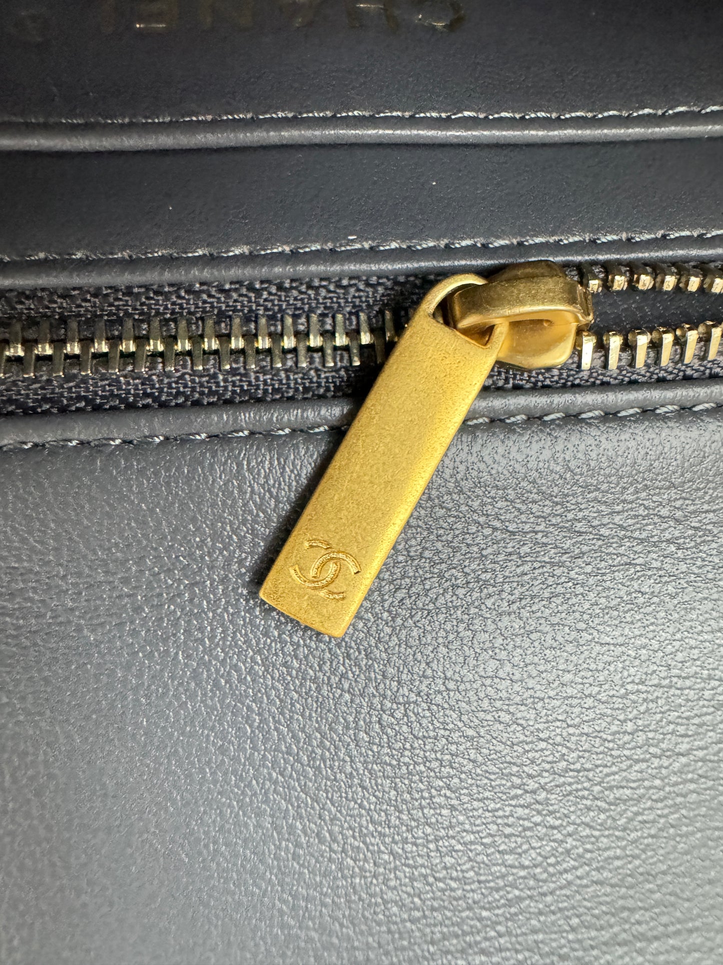 CHANEL 金球 Mini CF20 石墨灰 深灰羊皮