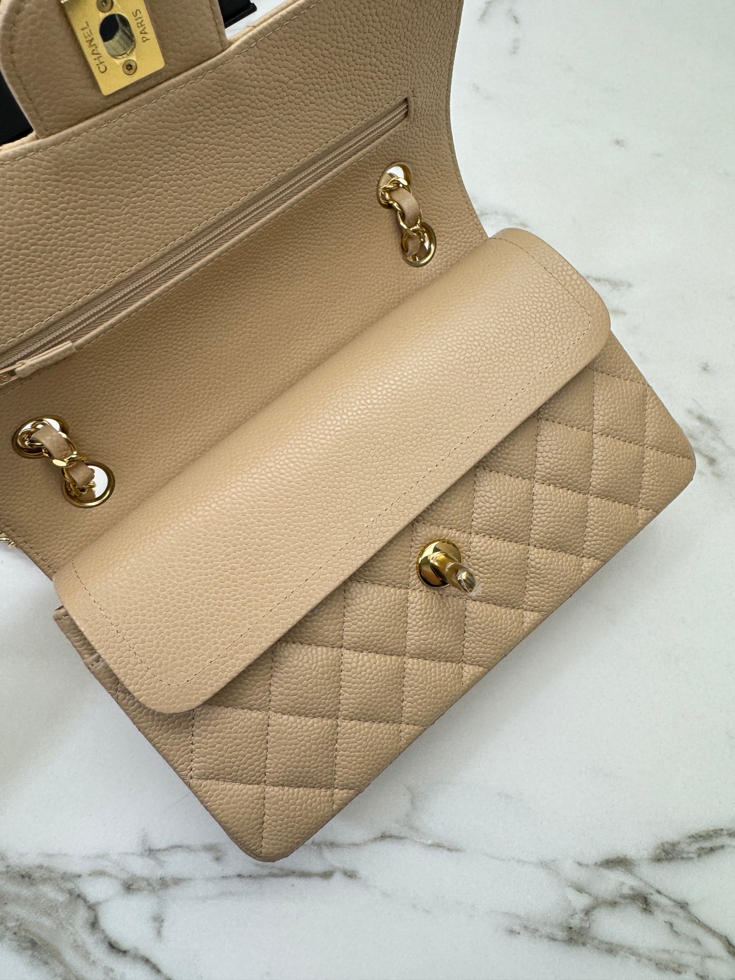 CHANEL CF23 Small 米杏色牛皮金扣 Beige Caviar Calfskin GHW