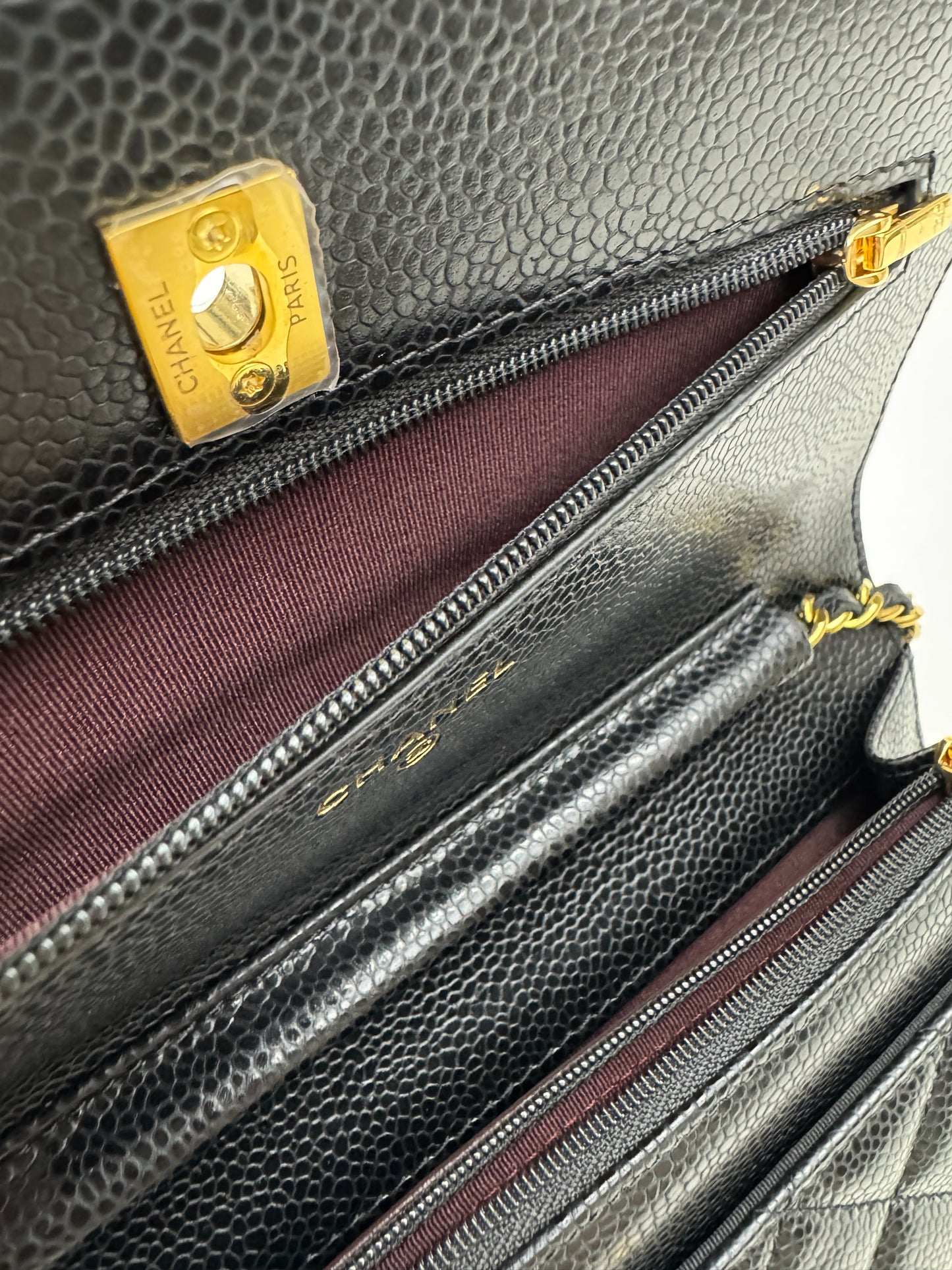 CHANEL Wallet On Chain 黑金牛 新版旋轉扣woc